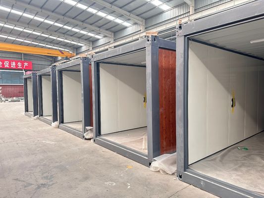 迅速な設置 準備済み 20ft 30ft 40ft スチール ガラス ウール サンドイッチパネル 折りたたみコンテナ セキュリティドア付きの家