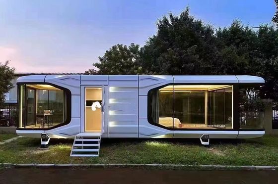 宇宙カプセルホームとアルミ窓で 住居の未来を体験する