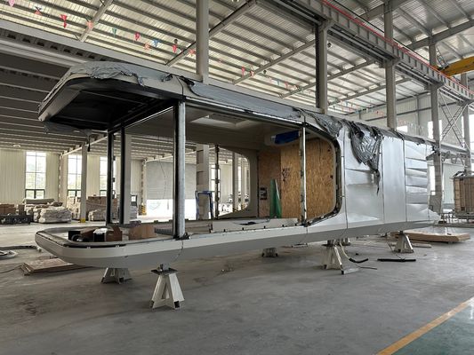 電気スイッチとカスタマイズされた色 屋外豪華スペースカプセルハウス リゾートホテルのためのプリファブモジュールハウス