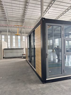 20 40Ft 低炭素 省エネ モジュラルの移動コンテナハウス プレファブ 製 鉄筋付き フラットパック コンテナハウス