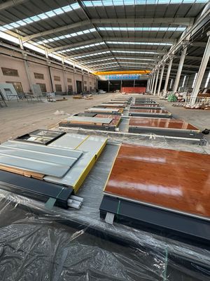 カスタマイズ可能な屋根裏階段 ガラスカーテン 壁 ガラス繊維サンドイッチパネル コンテナハウス アパート用フラットパック