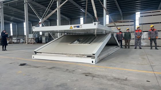 セキュリティドア 20ft 40ft 迅速な設置 プリファブ 折りたたみ 小型住宅 移動型 ジグザグ 折りたたみ コンテナハウス 仮設寮