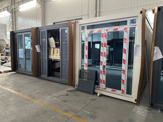 スチール 贅沢 コンテナハウス 迅速な建設 40ft ポータブル コンテナ 拡張ハウス 環境に優しいプリファブハウスまたはホテル