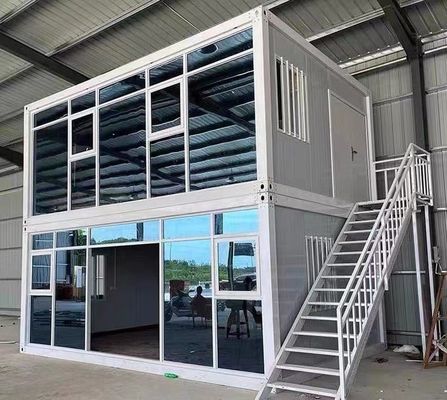 白色またはカスタマイズされた色 切り離せるコンテナ コンパクトハウジング モジュール式建設システム サンドイッチパネル付きバンハウス