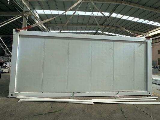 快適な折りたたむ式 コンテナ モジュール式オフィス トップ屋根水不全とローカル標準の電気を持つ家