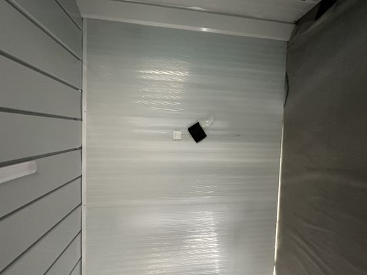 簡単に組み立てられる 折りたたむキオスク サンドイッチパネル 輸送 折りたたむ鋼コンテナハウス 屋根の防水