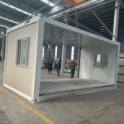 環境に優しい積み重ね可能な持ち運び可能なプリファブリック折りたたみコンテナハウス EPSサンドウィッチパネル屋根のモバイル折りたたみ家