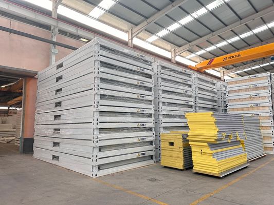 セキュリティドア フラットパック コンテナハウス 中国製プリファブリックハウスのための完璧なソリューション