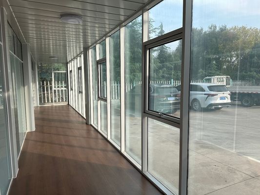 モジュール式プリファブリックハウス フラットパックコンテナ ミニハウス プロフェッショナル 病院用にカスタマイズ可能 15-30年 寿命