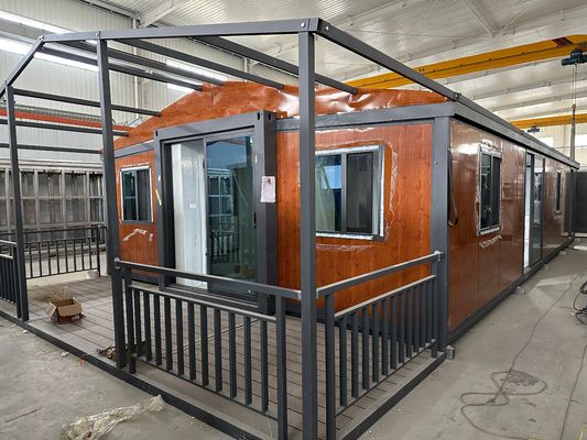 20ft拡張可能なコンテナハウス 厨房と 現代のデザイン 完全に家具 2 ベッドルーム 携帯 リビング オーダーメイド
