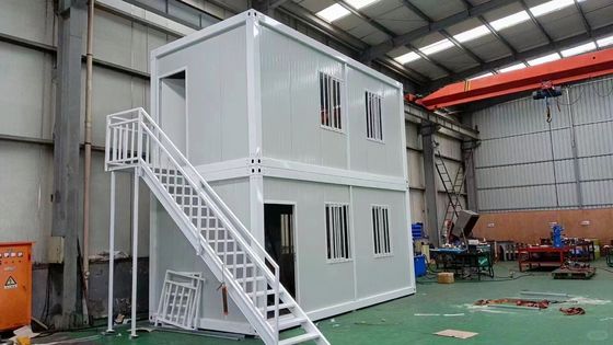 2階建ての別れるホテル コンテナハウス