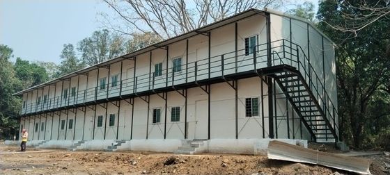 青白い木 20ft 40ft プリファブハウス 現代的な緑色のヴィラ 環境に優しい生活